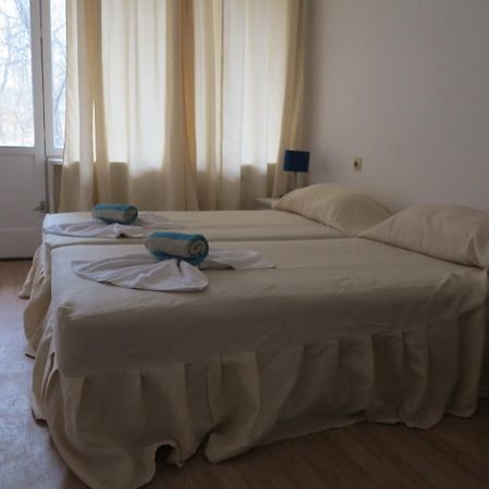 Hotel Tango Golden Sands Bagian luar foto