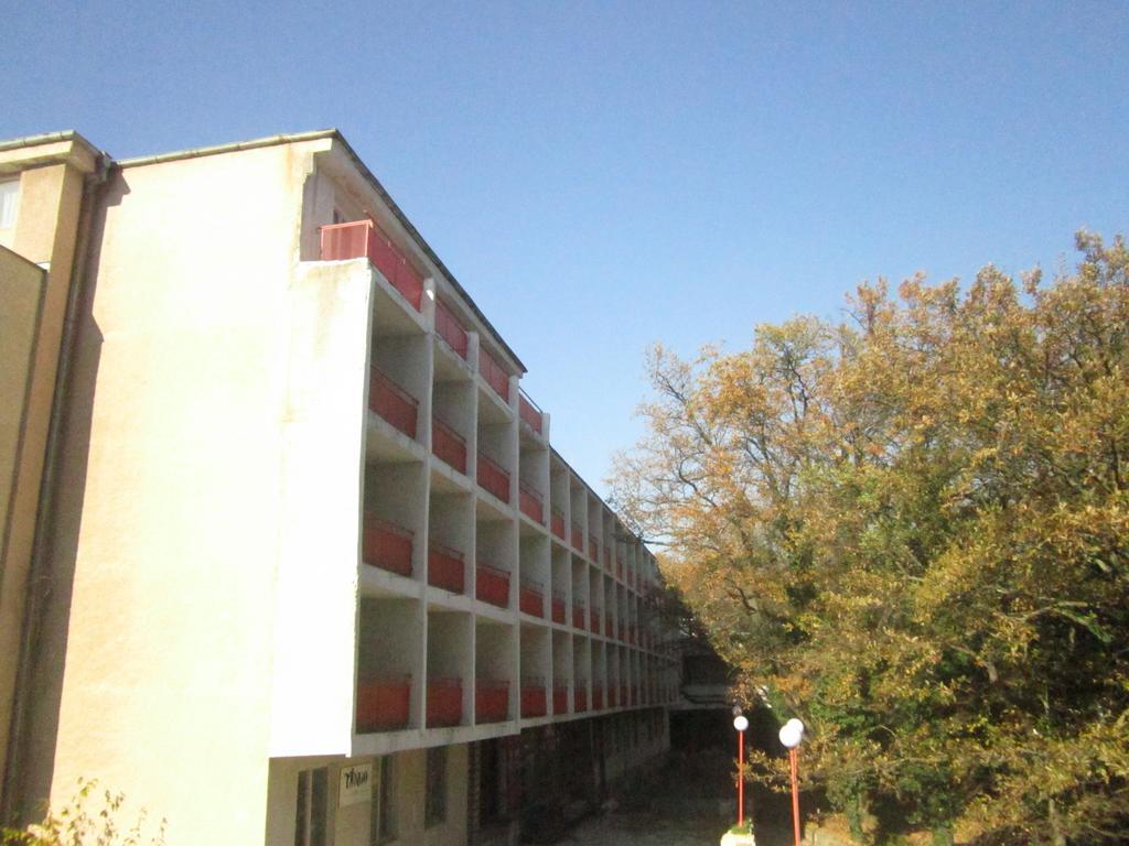 Hotel Tango Golden Sands Bagian luar foto