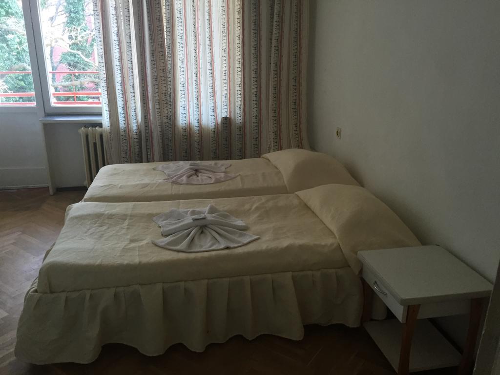 Hotel Tango Golden Sands Bagian luar foto